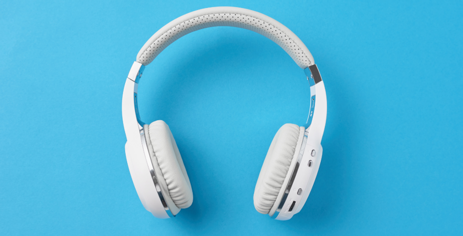 De Luistermap lanceert een podcast platform voor vijftigplussers 