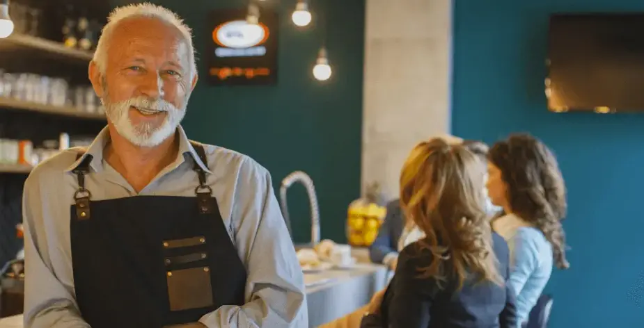 Als 65-plusser werken in de hospitality? Bij 65plus kan het!