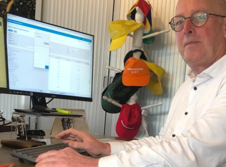 Minne is financieel medewerker: “Ik kan mijn ervaring nuttig inzetten”